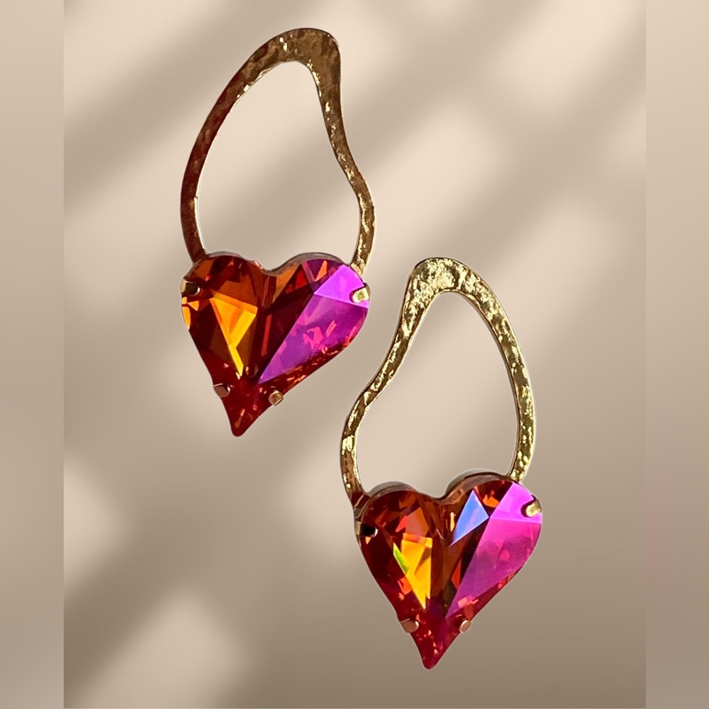 Oval Stud Earrings made with Swarovski Sweet Heart crystals Gold Plaited Rare
